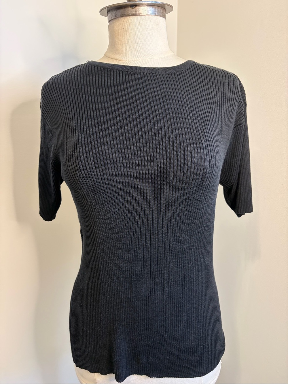 PETER NYGARD Black 100% Silk Ribbed Knit Short Sleeve Top – SIZE 2X